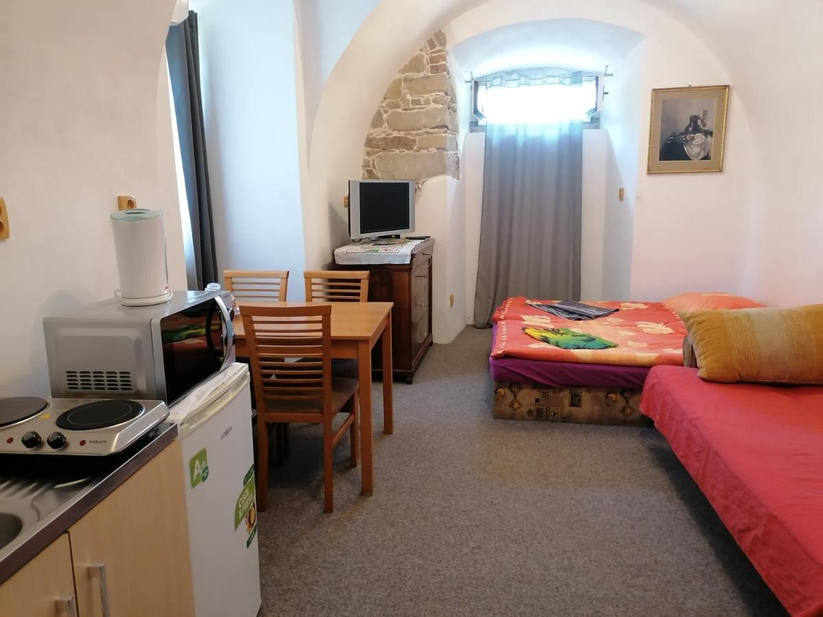 Hotel Fara Choustníkovo Hradiště Exteriér fotografie
